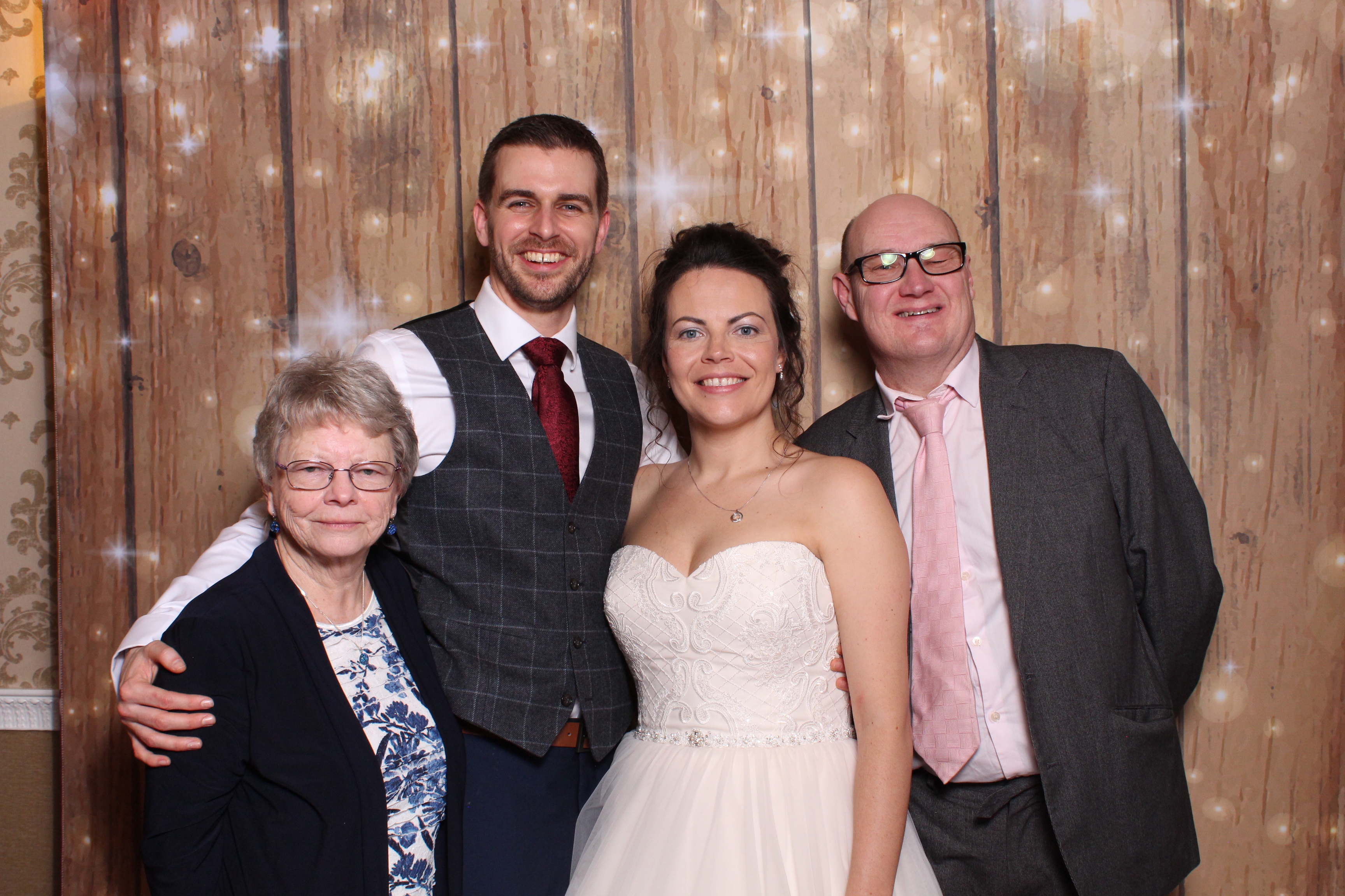 Mr & Mrs Sewell  | View more photos from the event at gallery.magicimages.uk/u/MagicImages/Mr-Mrs-Sewell